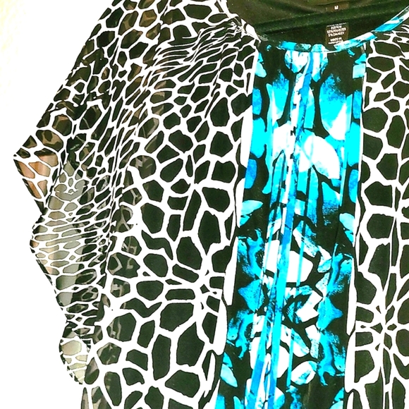 STYLE & CO flutter sleeve blouse MED black and white animal print with azure - Picture 2 of 4